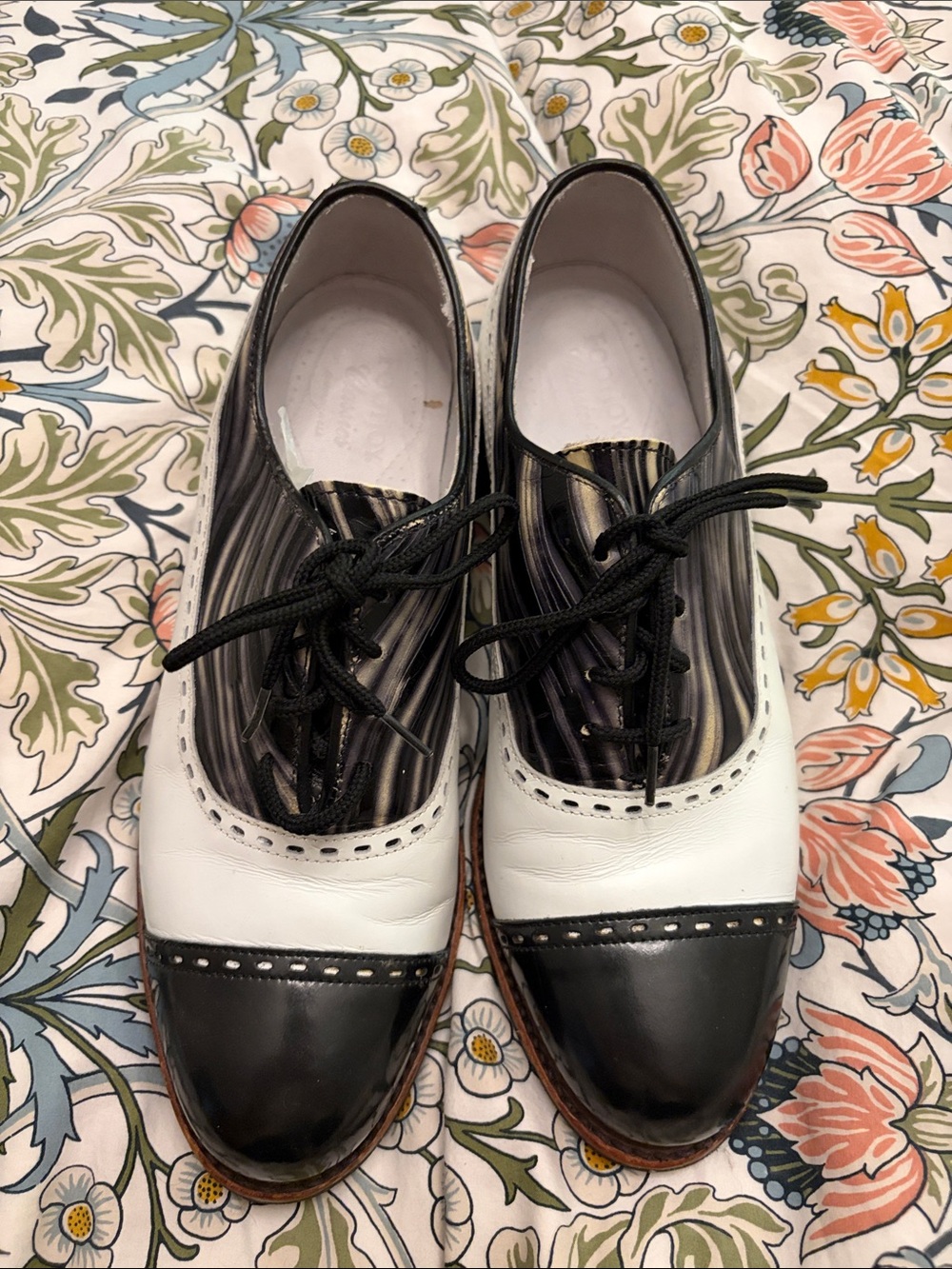 Footjoy Two-Tone Black and White Lace-Up Women's Golf Shoes